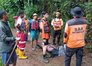 Seorang Ibu Dan Anaknya Yang Terseret Arus Sungai Akhirnya Di Temukan Di Waduk Gajah Mungkur