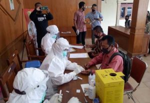 Ribuan Pengawas TPS Jalani Rapid Test Jelang Pilkada Wonogiri