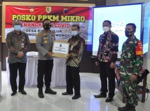 Kampung Siaga Candi Polres Wonogiri Berikan Ratusan Paket Susu Khusus Batita