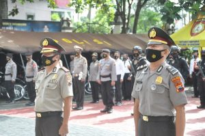 4 Personil Naik Pangkat Pengabdian Dan 12 Personil Berprestasi Dapatkan Reward Kapolres Wonogiri