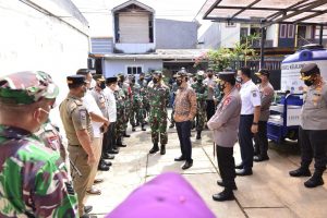 Sidak PPKM Mikro Ulujami, Kapolri Minta Pengawasan Ketat ke Warga yang Isoman