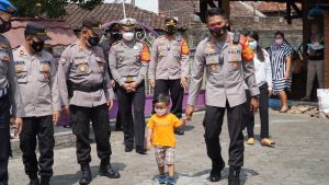 Tangis Haru Pecah, Hibur Empat Anak Yatim Piatu Orang Tuanya Korban Covid-19 di Kabupaten Semarang