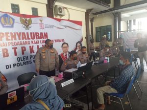 Kapolres Wonogiri Pantau Jalannya Penyaluran BTPKLW