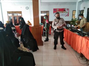 Vaksin Dosis Kedua, Polsek Slogohimo Lakukan Pengamanan