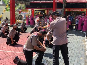 Kado Tahun Baru, Puluhan Anggota Polres Wonogiri Naik Pangkat