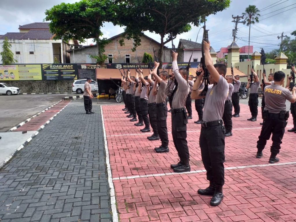 Tingkatkan Ketrampilan Dan Kemampuan Personel, Puluhan Bintara Remaja Latihan Bongkar Pasang Senjata Laras Panjang