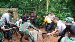 Komunikasi dan Jambanisasi, Upaya TNI-Polri Dorong Warga Wadas Open Defecation Free