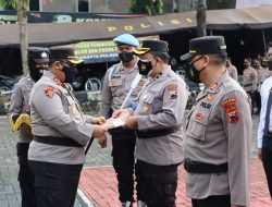 Upacara Kenaikan Korp Raport Kenaikan Pangkat Pengabdian, Kapolres Wonogiri Berikan Penghargaan