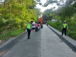 Kecelakaan di Alas Kethu: Motor Oleng, Bu Guru Tewas Terjatuh