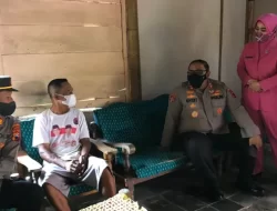 Kapolres Wonogiri Dan Bhayangkari Sambangi Warga Bagikan Baksos