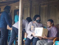 Serahkan Bantuan Saat Takziah Polwan Wonogiri : Tak Menyangka Atas Kecelakaan Ini