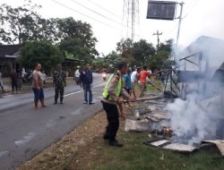 Halaman Tercecer Bensin Toko Kelontong di Manyaran Tersambar Si Jago Merah