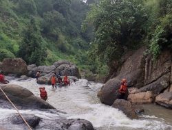 Terpleset Saat Antar Ritual, Pria Sukoharjo Hanyut di Sungai Kahyangan Wonogiri