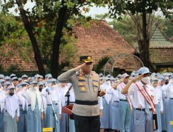 Kapolres Kenalkan Gerakan “Tiji Tibeh” Di SMA N 2 Wonogiri