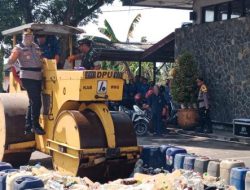 Cipta Kondisi Forkopimda Musnahkan Ratusan Botol Miras dan Kenalpot Brong