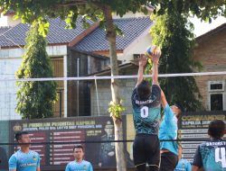 Turnamen bola volly ramaikan Hari Bhayangkara ke 77 di Polres Wonogiri