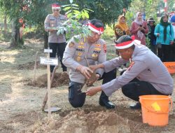 Gunungpati Jadi Sasaran Penghijauan, Polda Jateng tanam ribuan Pohon