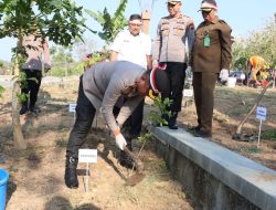 Polri Lestarikan Negeri, Polres Wonogiri Lakukan Penghijauan Sejak Dini