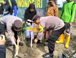 Dukung Karya Bakti TNI Kodim 0728 Wonogiri, Kabag Ren Polres Wonogiri Hadiri Penanaman Pohon Bersama