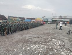 Sinergitas TNI-POLRI Laksanakan Kerja Bakti Di Pasar Ngadirojo