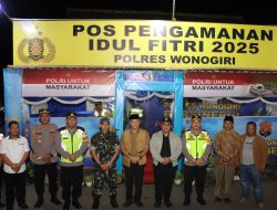 Malam-Malam, Kapolres Wonogiri Cek Pos Pengamanan Lebaran 2025 Di Wonogiri